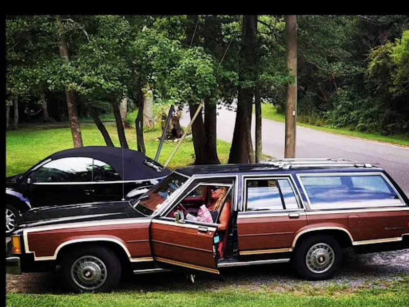 1985 Ford Country Squire 5