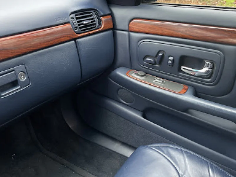 1999 Cadillac Deville 8