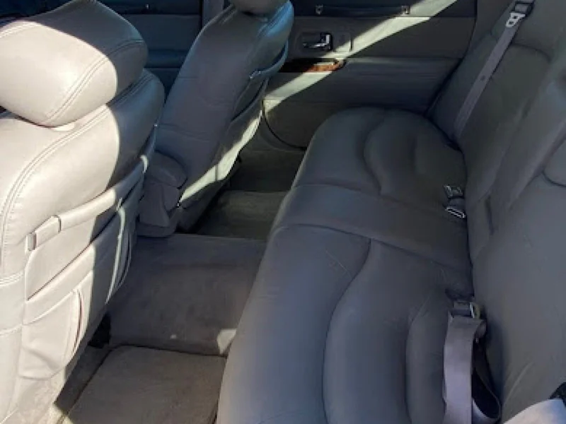 1996 Lincoln Town Car in Oklahoma City 3