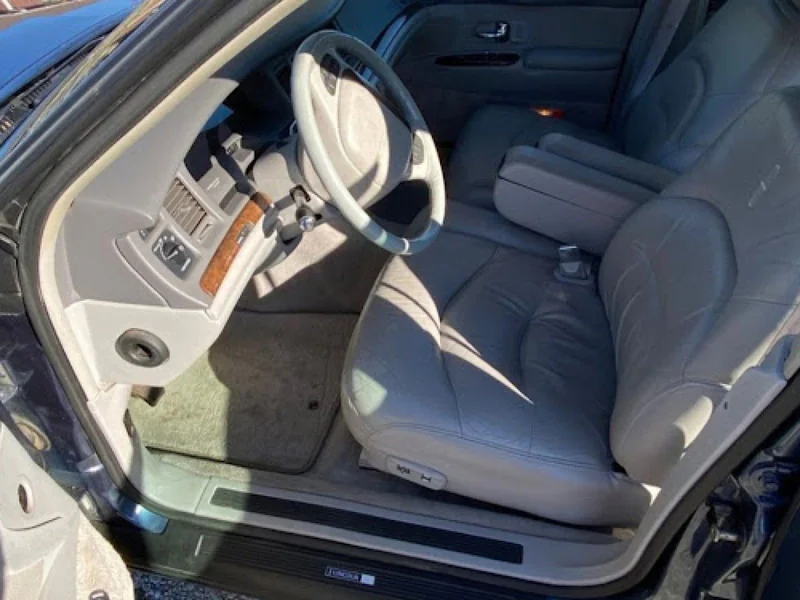 1996 Lincoln Town Car in Oklahoma City 4