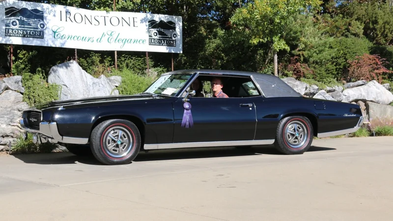 1967 Ford Thunderbird 4