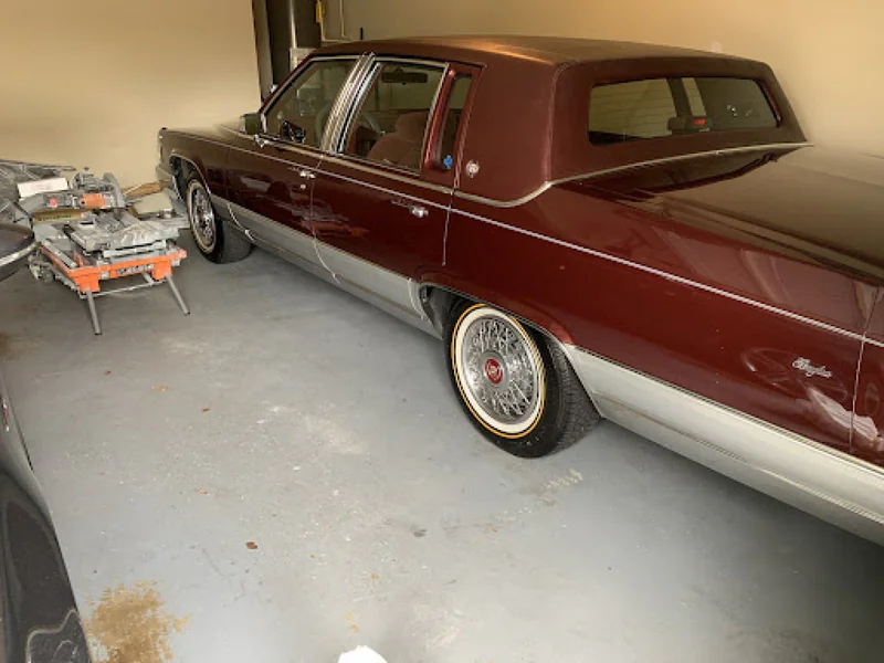 1991 Cadillac Brougham 2