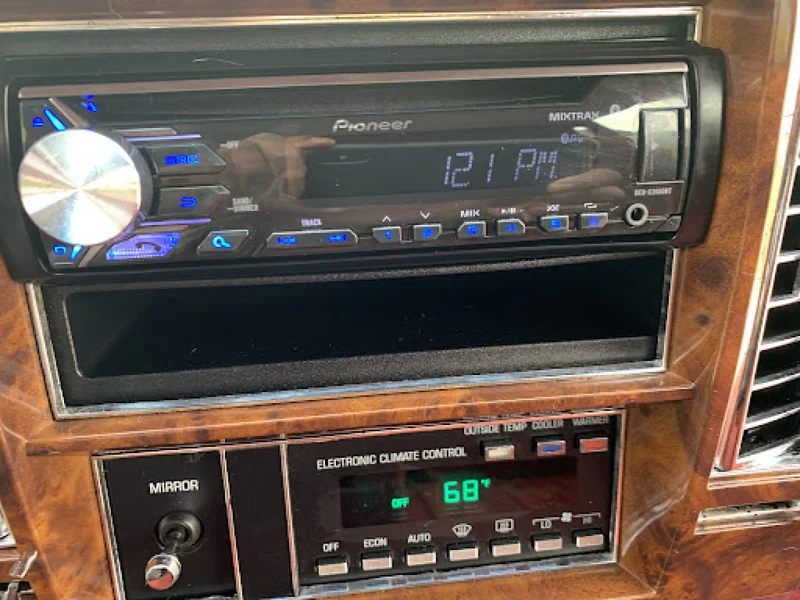 1991 Cadillac Brougham 7