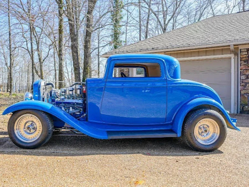 1932 Ford 3 Window Coupe 7
