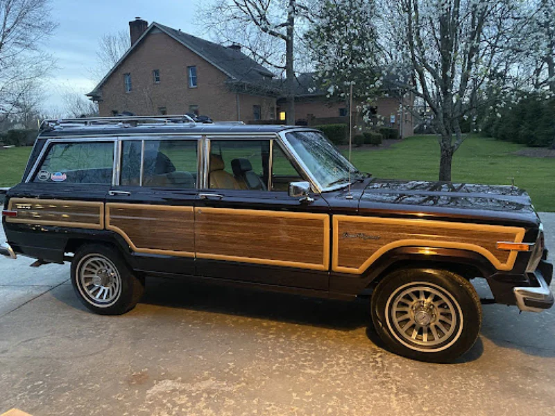 1990 Jeep Grand Wagoneer