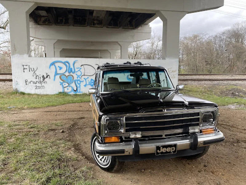 1990 Jeep Grand Wagoneer