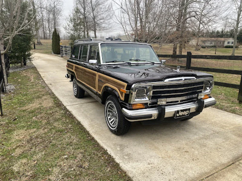 1990 Jeep Grand Wagoneer