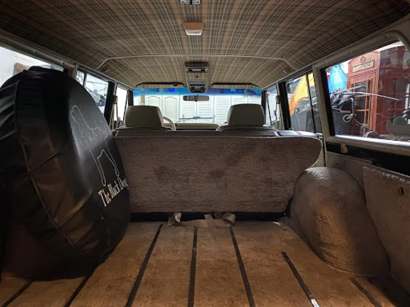 1990 Jeep Grand Wagoneer
