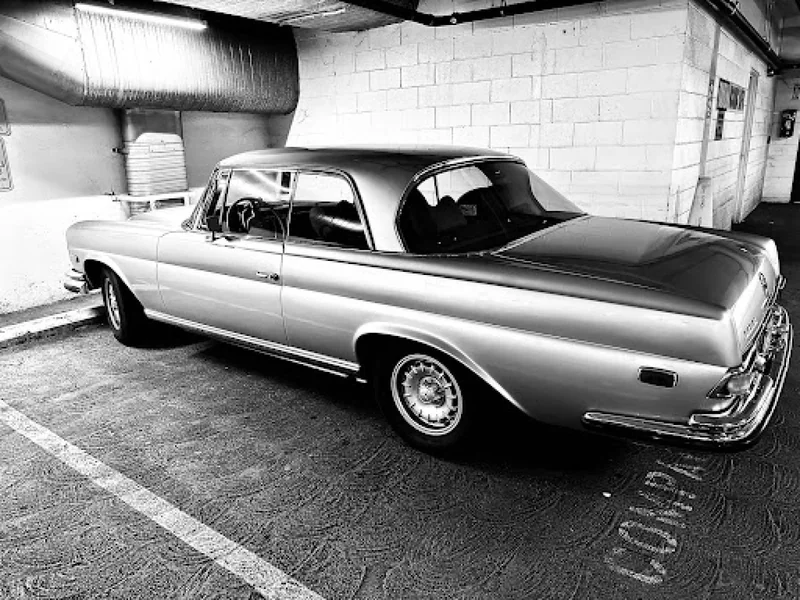 1970 Mercedes-Benz 280se None 5