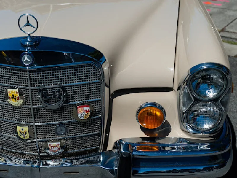 1965 Mercedes-Benz 220SEb 3
