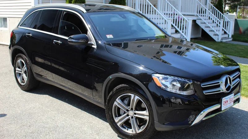 2016 Mercedes-Benz GLC300W 2