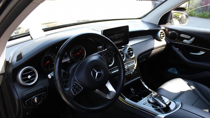 2016 Mercedes-Benz GLC300W 4