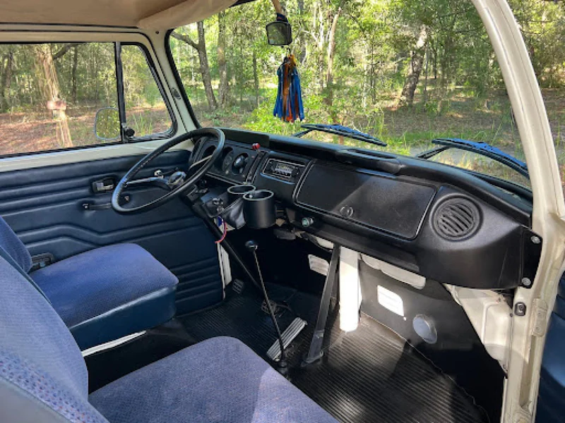1973 Volkswagen Westfalia Camper Bus