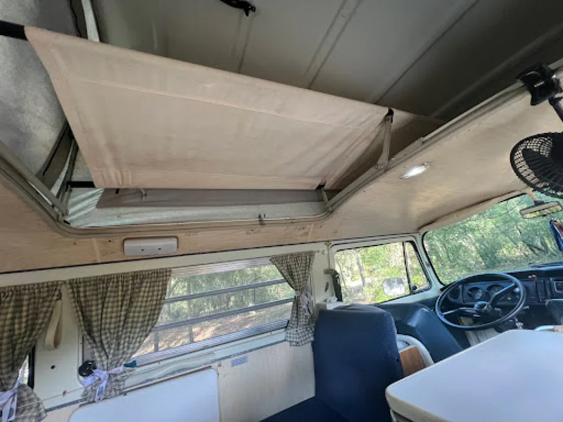 1973 Volkswagen Westfalia Camper Bus