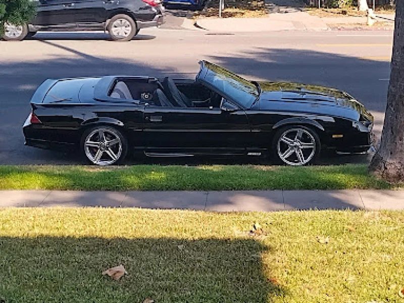 1991 Chevrolet Camaro in Los Angeles 3