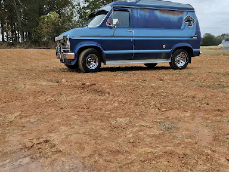 1977 Ford E-150 Custom 3