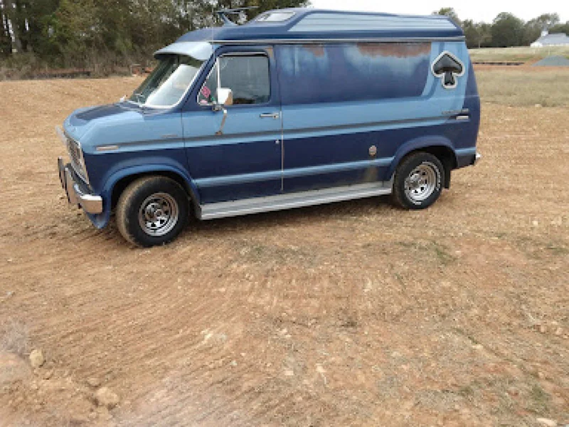 1977 Ford E-150 Custom 4