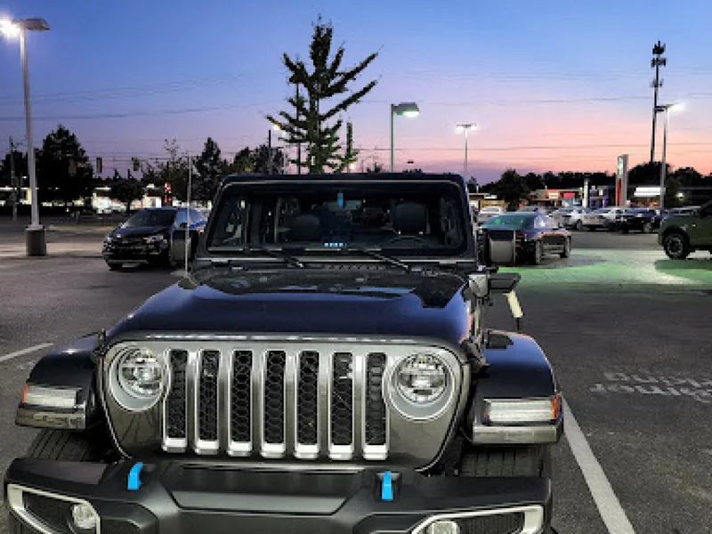 2022 Jeep Sahara 10