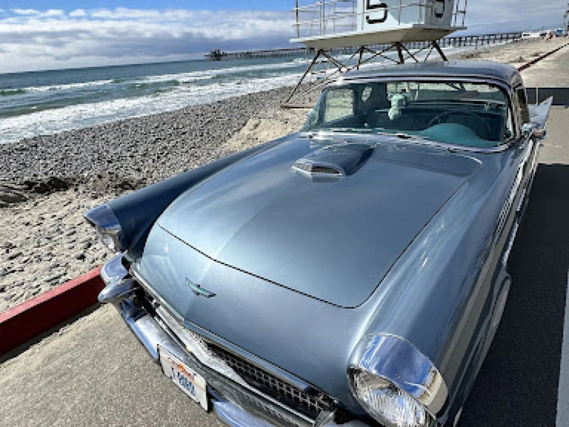 1957 Ford Thunderbird