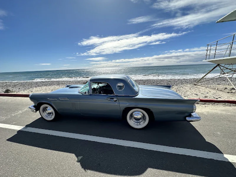 1957 Ford Thunderbird