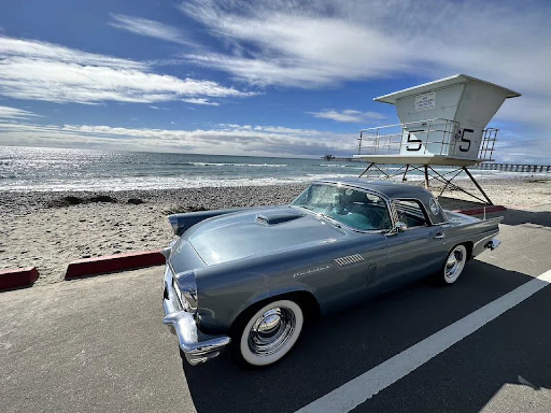 1957 Ford Thunderbird