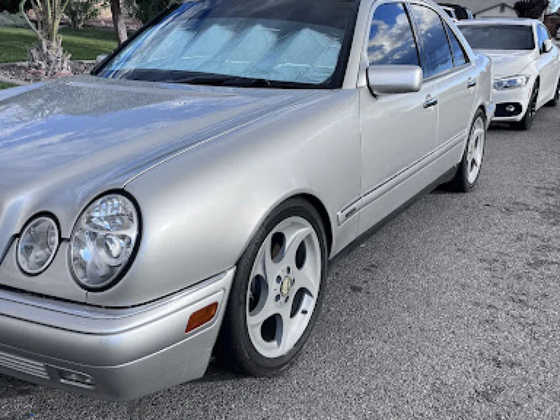 1999 Mercedes-Benz E320 4