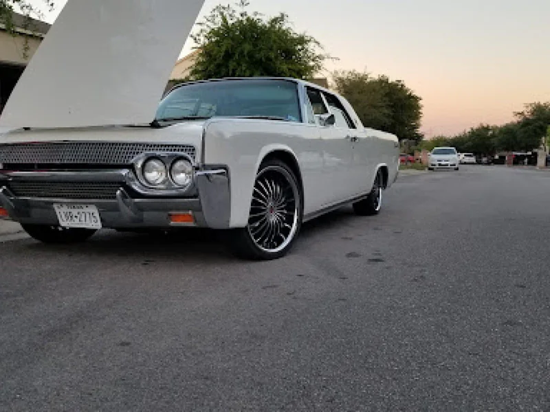 1961 Lincoln Continental