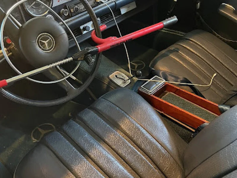 1969 Mercedes-Benz 280 Sl 2