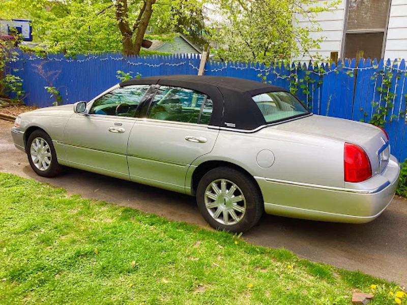 2009 Lincoln Town Car Signature Limited