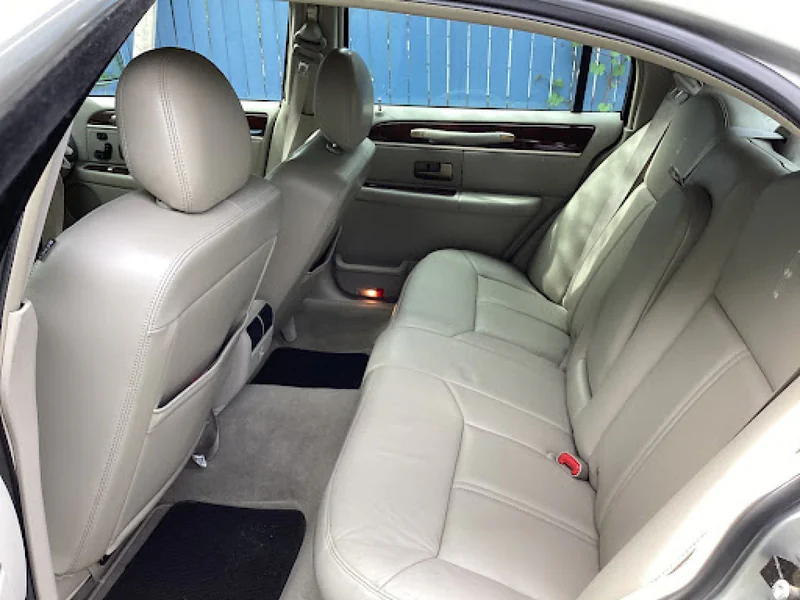 2009 Lincoln Town Car Signature Limited