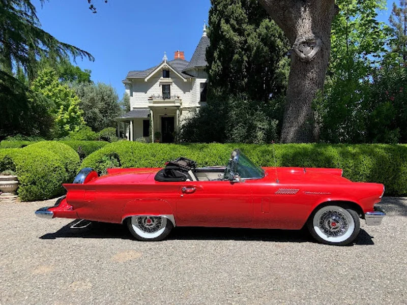 1957 Ford Thunderbird