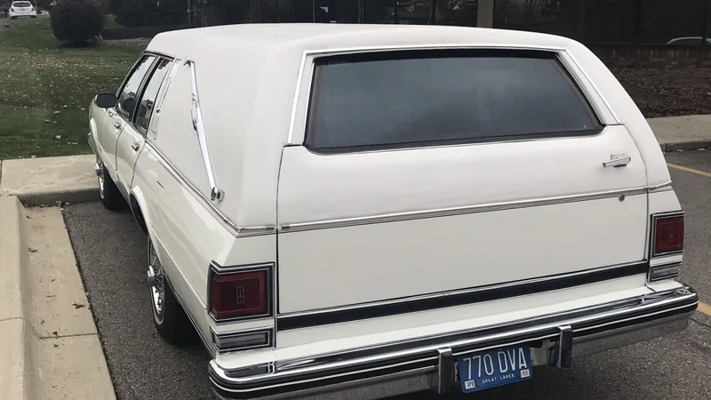 1985 Oldsmobile Hearse in Ferndale 11