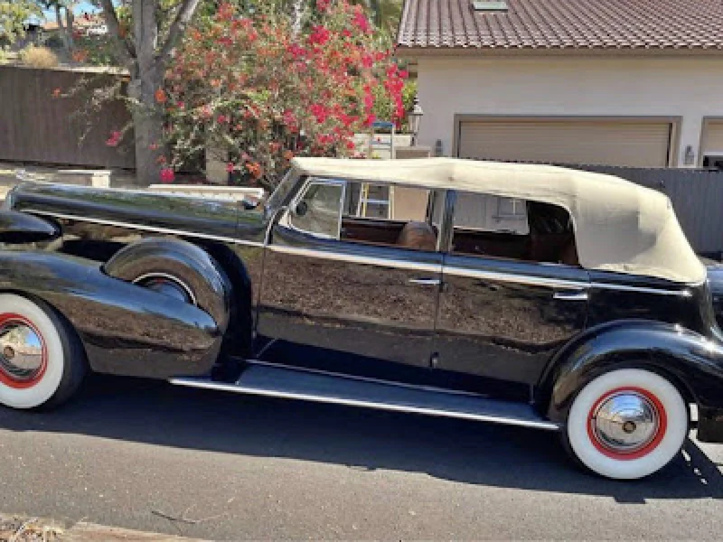 1937 Cadillac 75