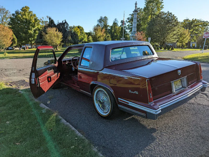 1986 Cadillac Coupe Deville 3