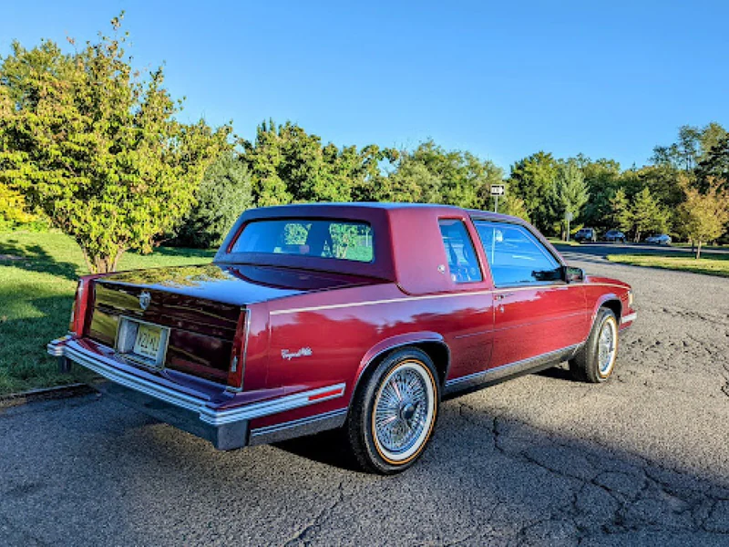 1986 Cadillac Coupe Deville 4