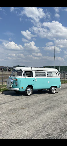 1975 Volkswagen Type 2 Bus 2