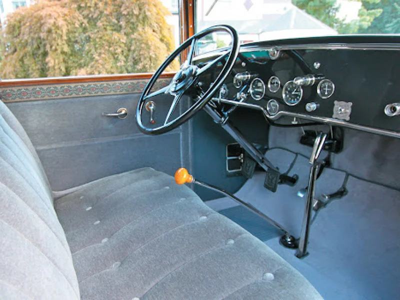 1929 Cadillac Town Car 2