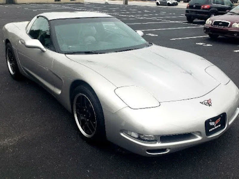 2004 Chevrolet Corvette 2
