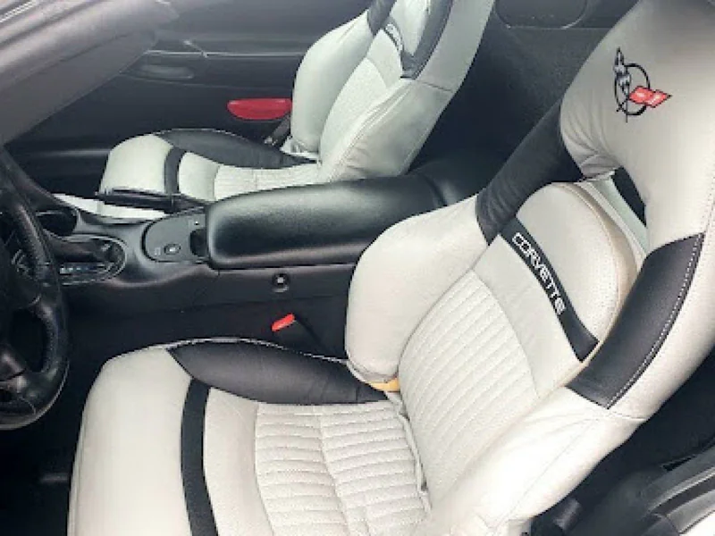 2004 Chevrolet Corvette 4