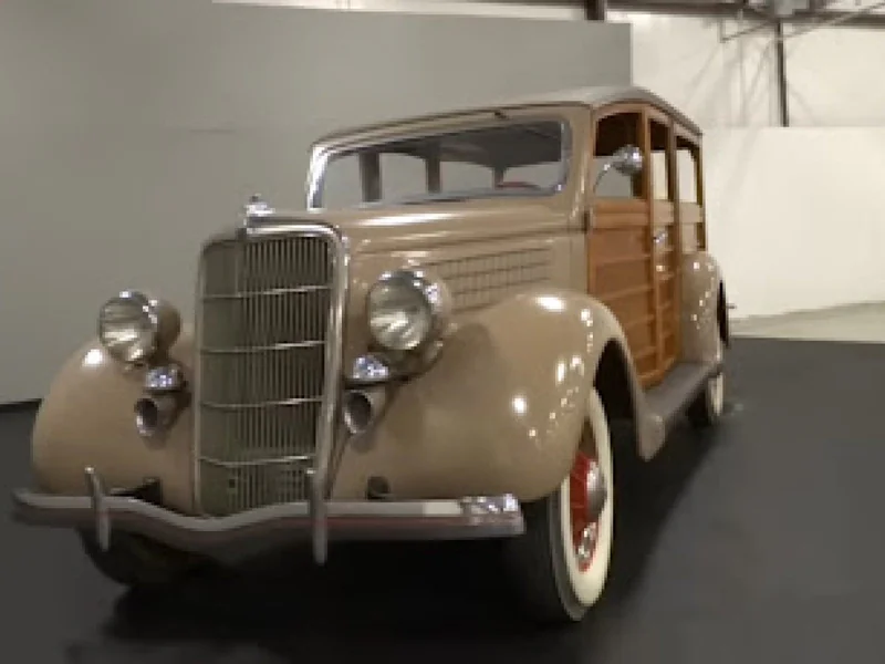 1935 Ford Woody 4