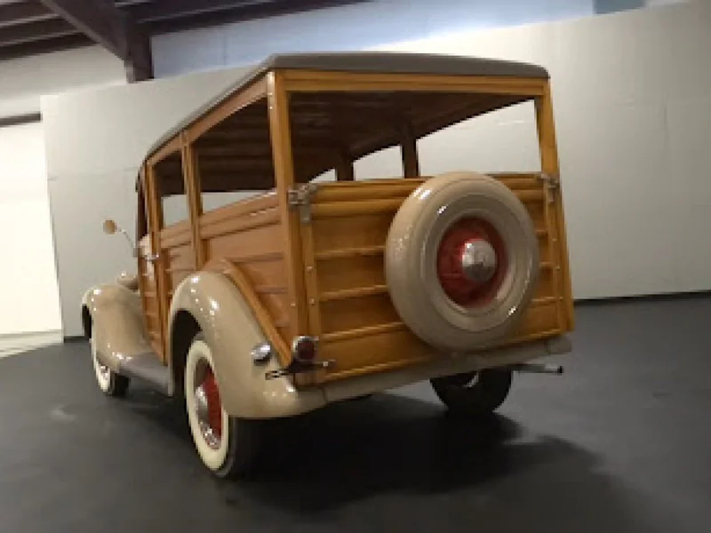 1935 Ford Woody 7