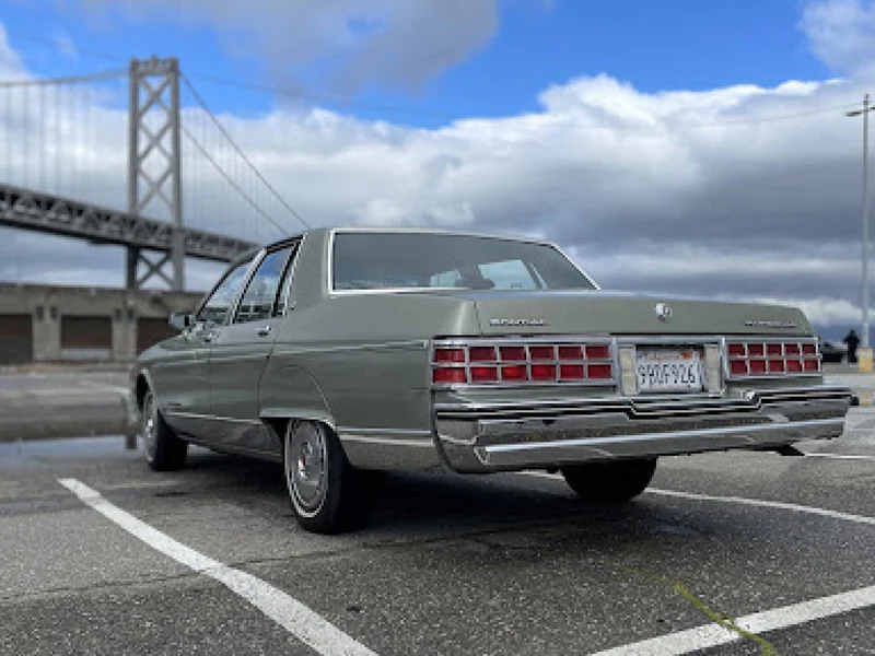 1986 Pontiac Parissiene 4