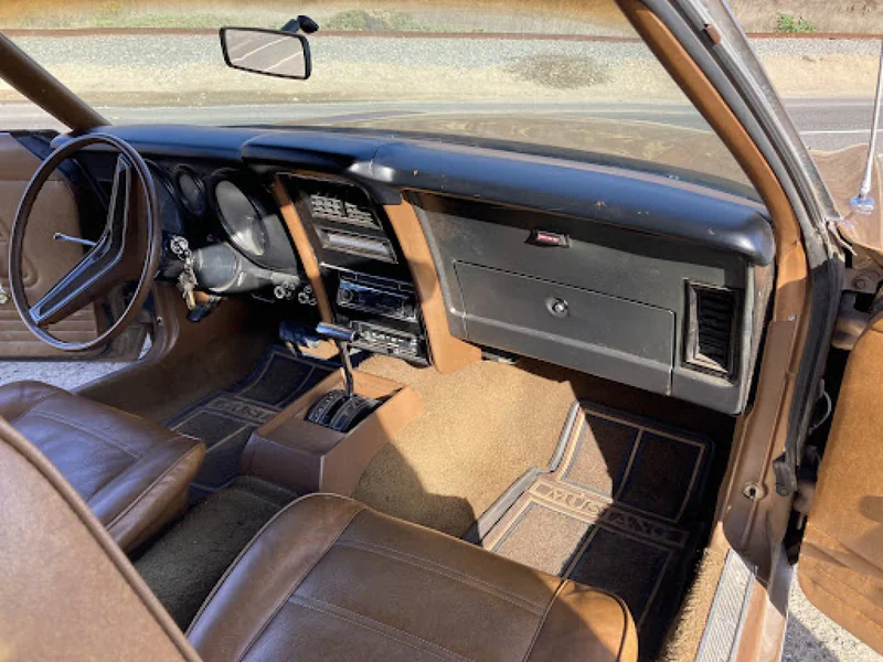 1972 Ford Mustang Grande 2