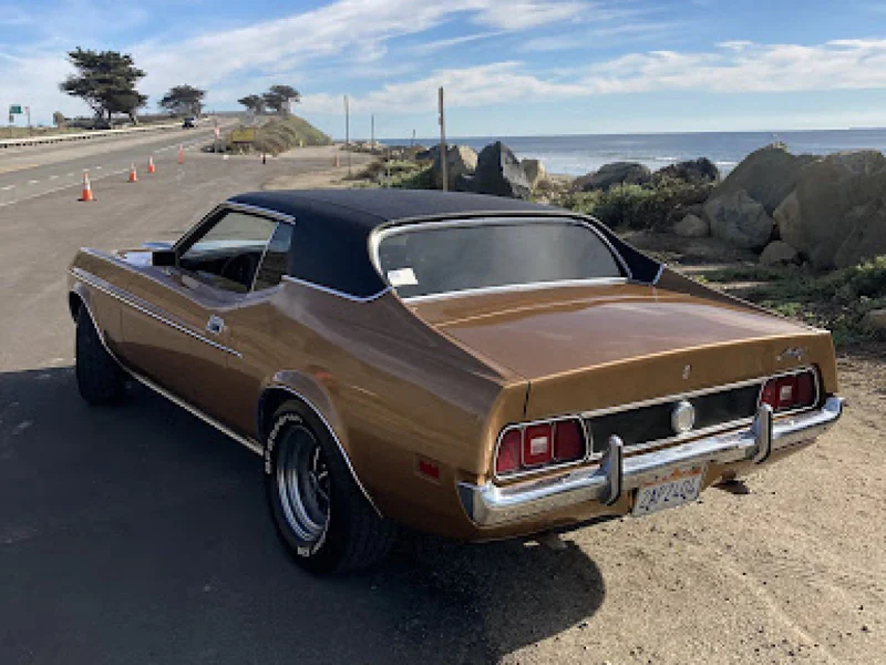 1972 Ford Mustang Grande 3