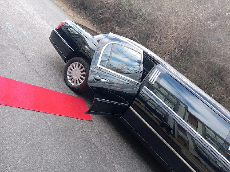 2006 Lincoln Town Car Stretch Limo 2