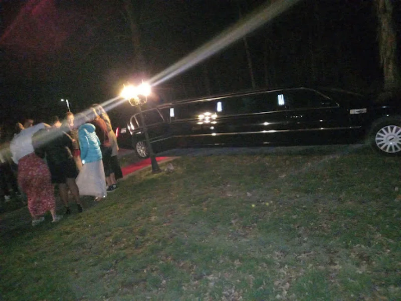 2006 Lincoln Town Car Stretch Limo 4