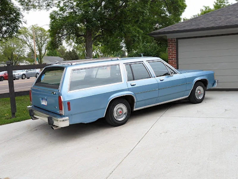1982 Ford Ltd 3