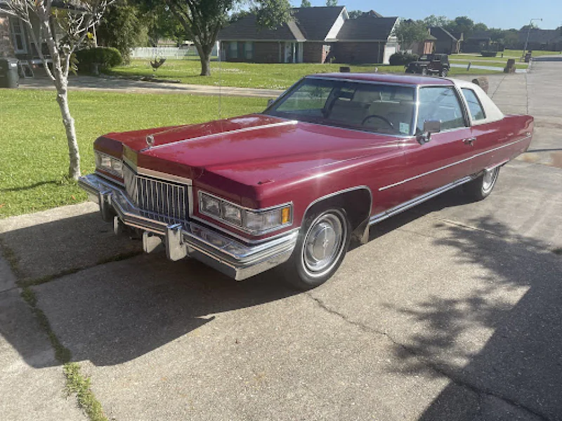 1975 Cadillac Coupe Deville 4