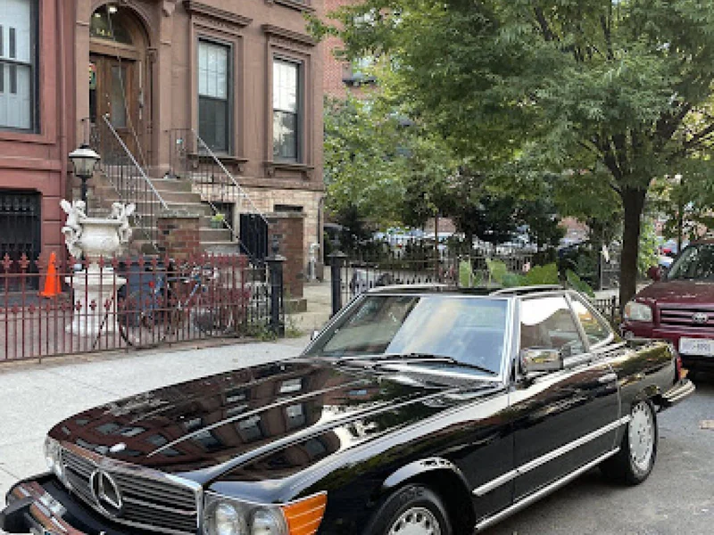 1985 Mercedes-Benz 380 SL 5