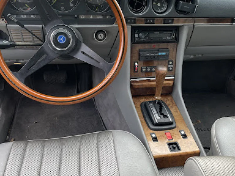 1985 Mercedes-Benz 380 SL 8